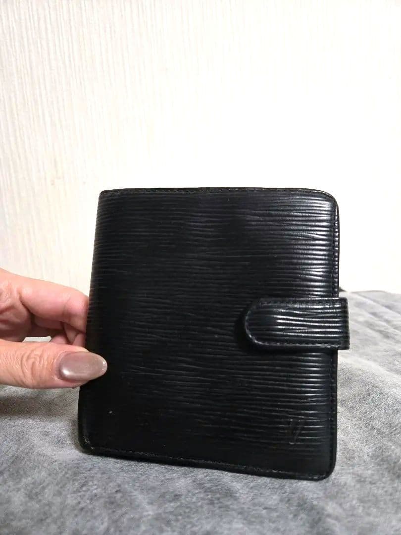 LOUIS VUITTON ルイヴィトン エピ 2つ折り財布