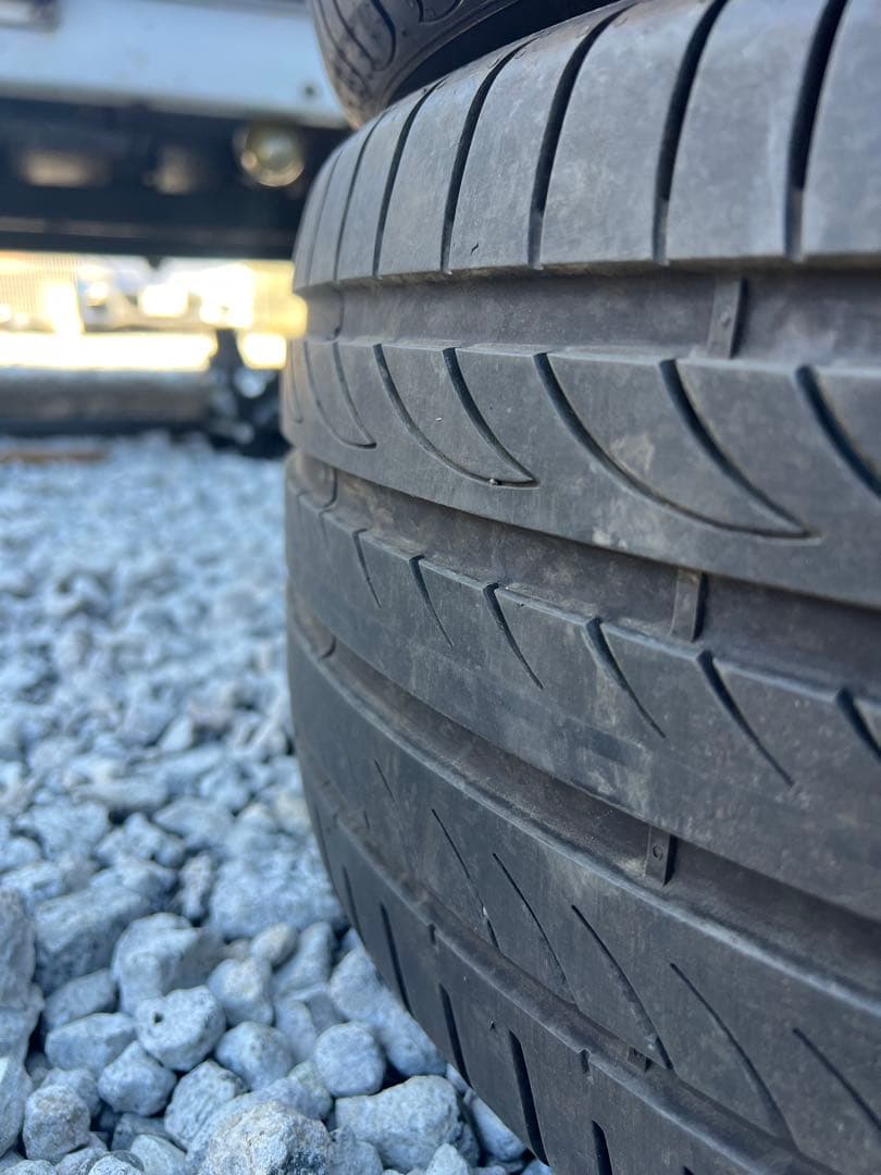 ピレリ　パワジー　245/45r18 24年製　美品