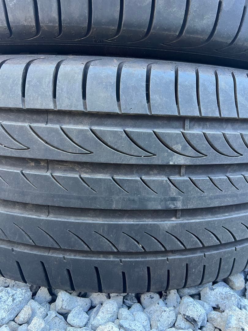 ピレリ　パワジー　245/45r18 24年製　美品
