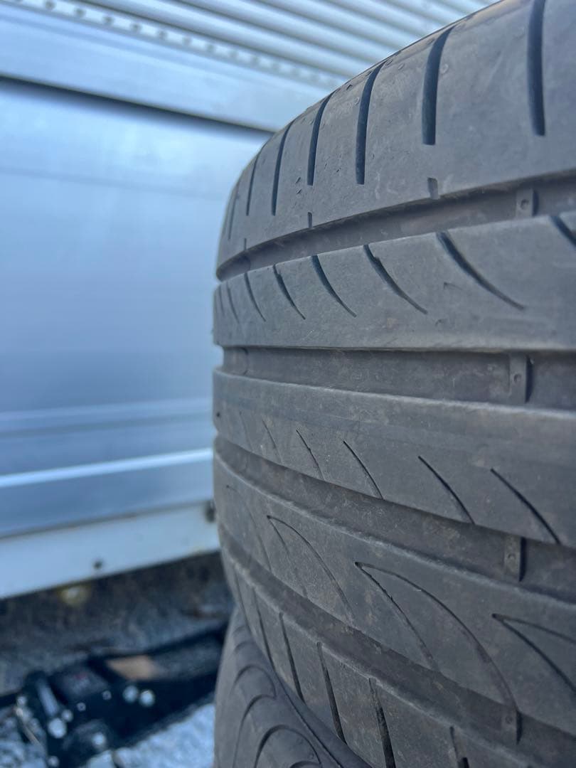 ピレリ　パワジー　245/45r18 24年製　美品