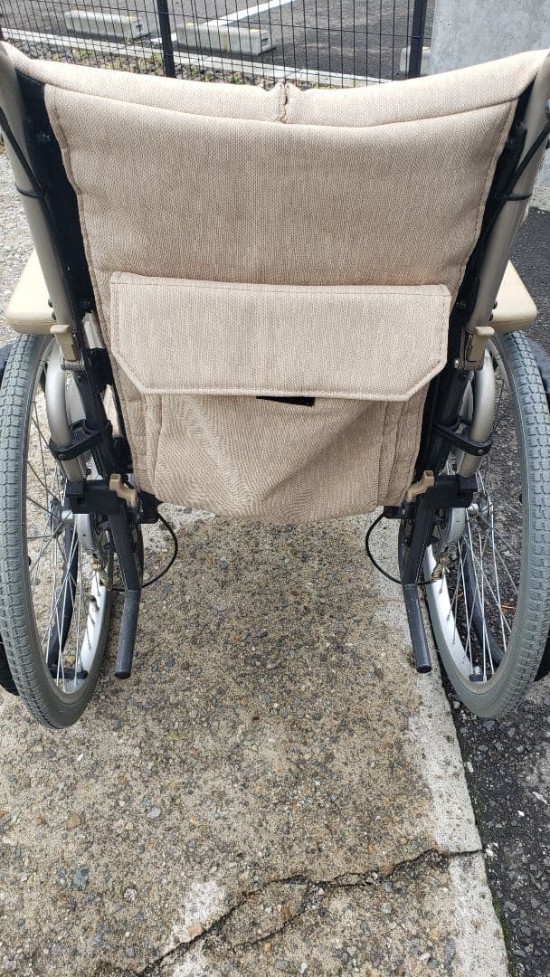 パラマウントベッド　車椅子 車いす KK-410W