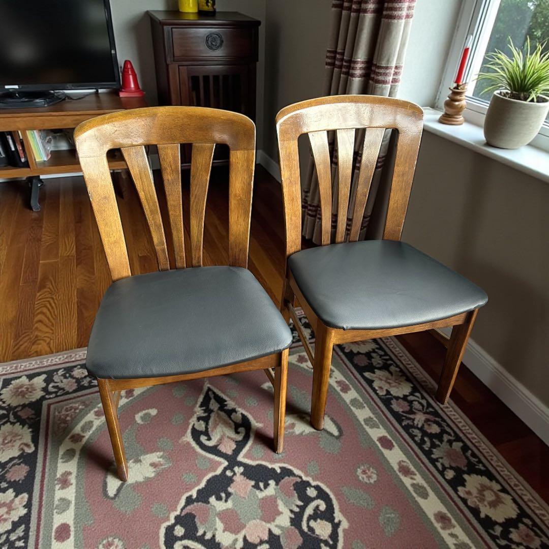 651 カリモク ダイニングチェア　2脚セット　木製 椅子 シェル型チェア 黒