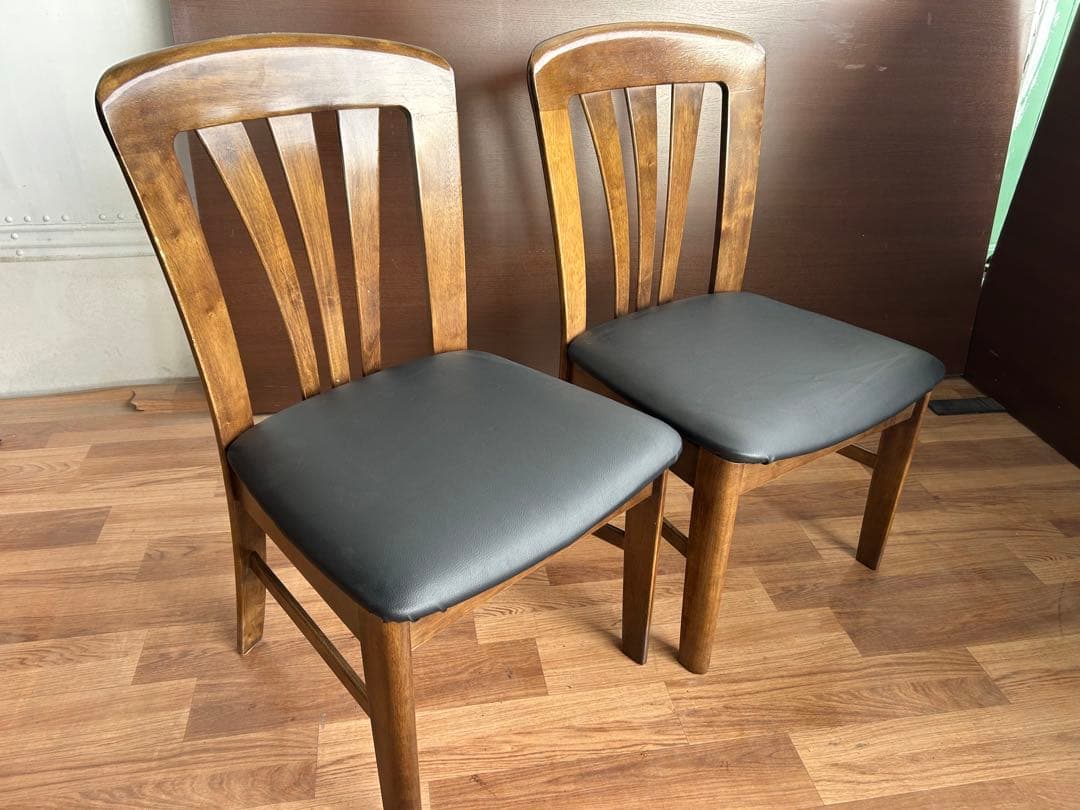 651 カリモク ダイニングチェア　2脚セット　木製 椅子 シェル型チェア 黒