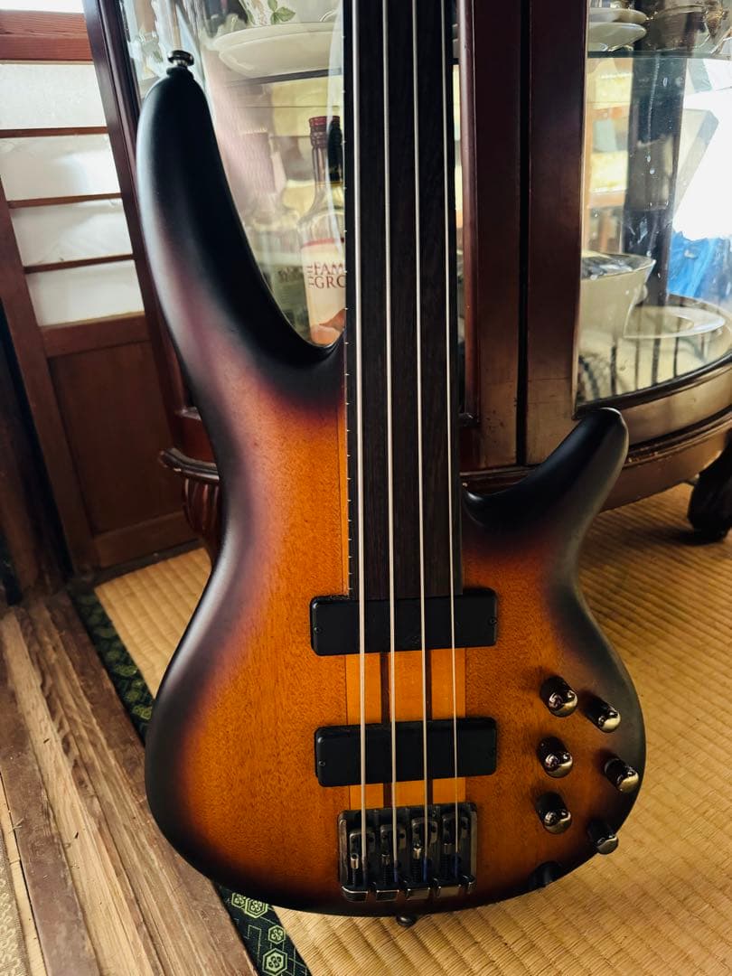 極上コンディションIbanez SoundgearSRF70フレットレスプロ仕様
