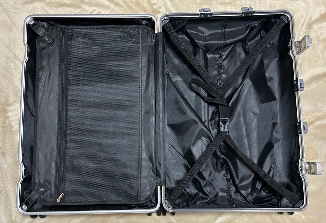 【1回のみ使用】キャリー スーツケース ミニキャリー シルバー TSAロック