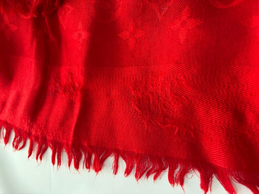 LOUIS VUITTON ルイヴィトン 大判 ショール モノグラム ／レッド