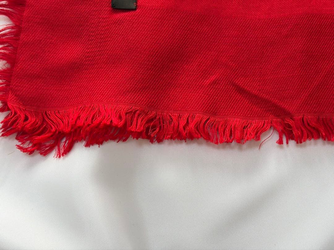 LOUIS VUITTON ルイヴィトン 大判 ショール モノグラム ／レッド