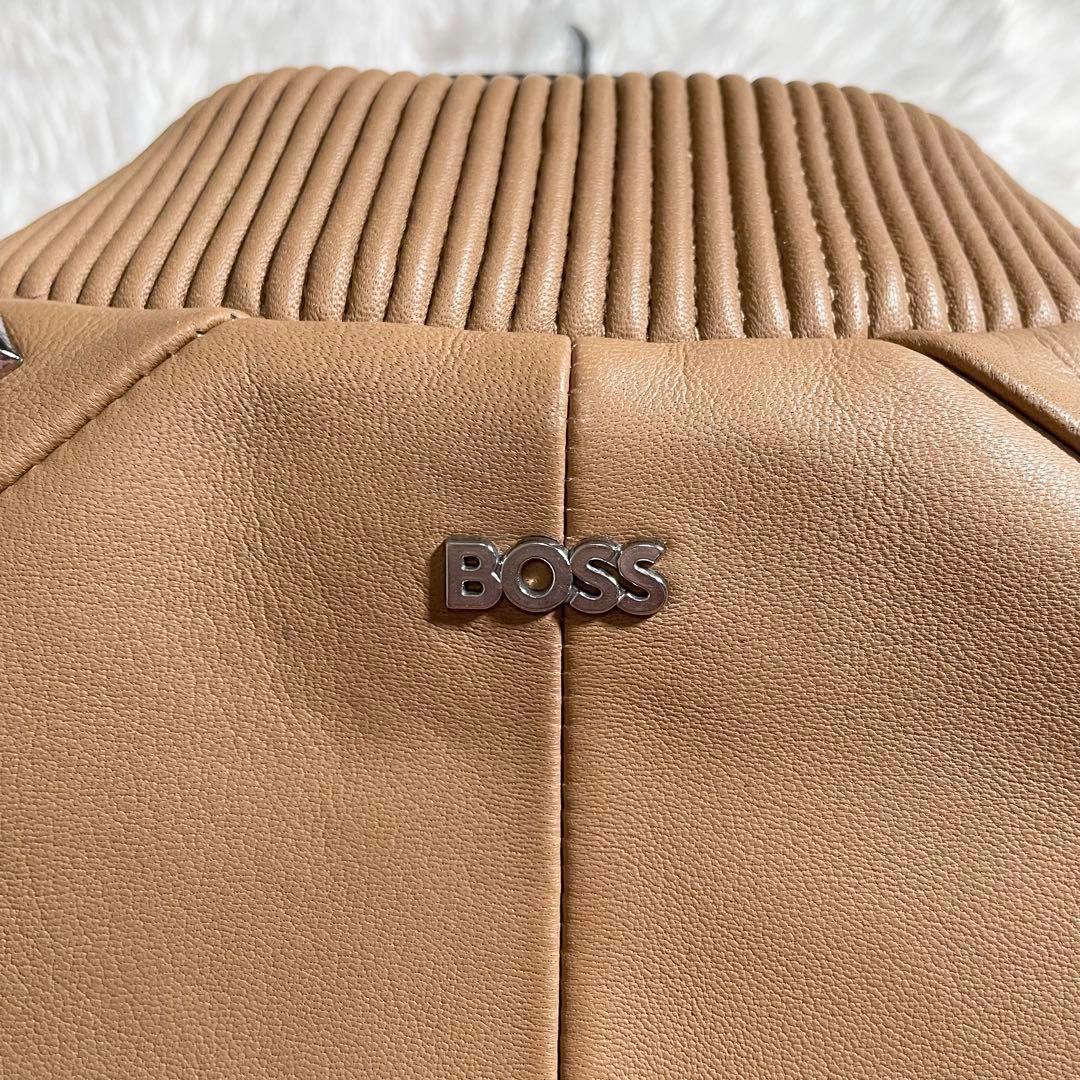 未使用 ヒューゴボス ラムレザージャケット スタッズ ブルゾン 裏地 総柄