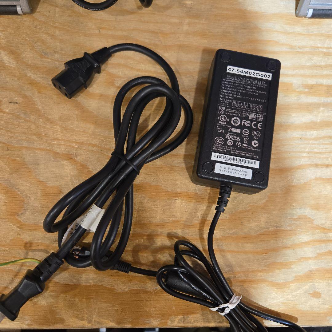 【C】Wacom 液晶タブレット Cintiq 22HD DTK-2200