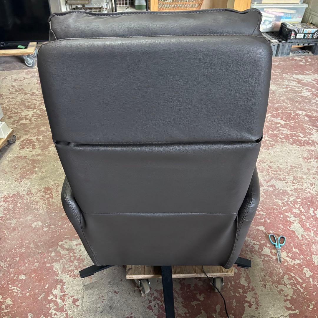 瀧511 ニトリ 電動リクライニングパーソナルチェア2モーター LE01