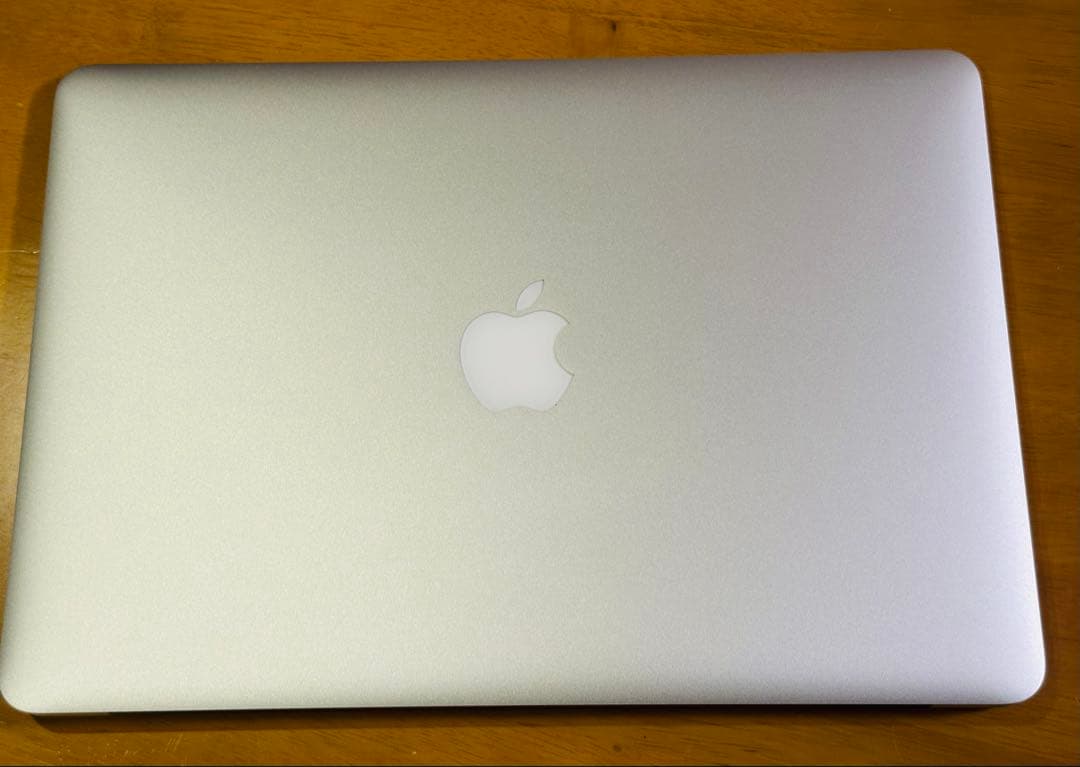 MacBook Air 13インチ 2017 128GB 箱、付属品、おまけ付き