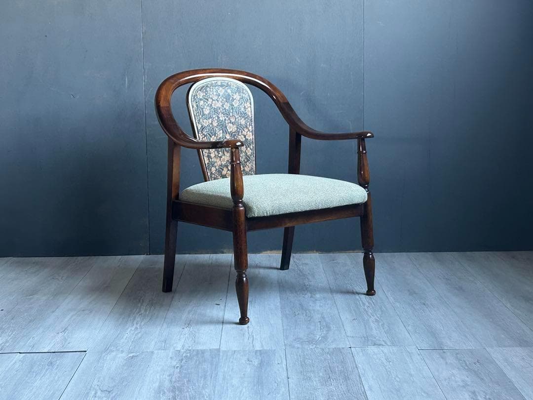 ④　リメイク品　尾州生地　ホワイト座面　カリモク　コロニアル　アームソファ　NI