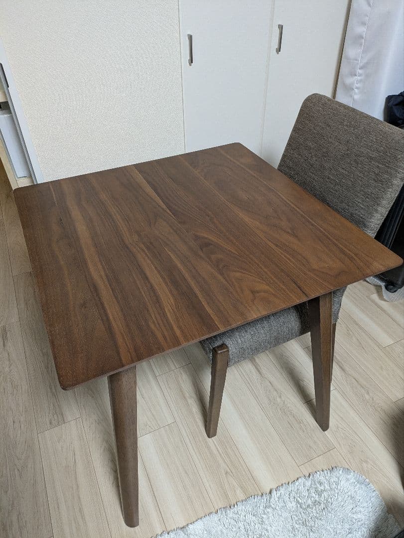 ダークブラウン 木製 正方形 ダイニングテーブル