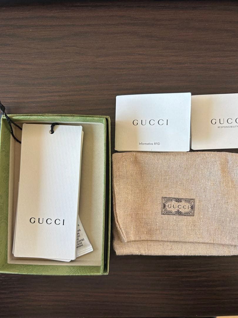 GUCCI ブラック マネークリップ 蜂モチーフ
