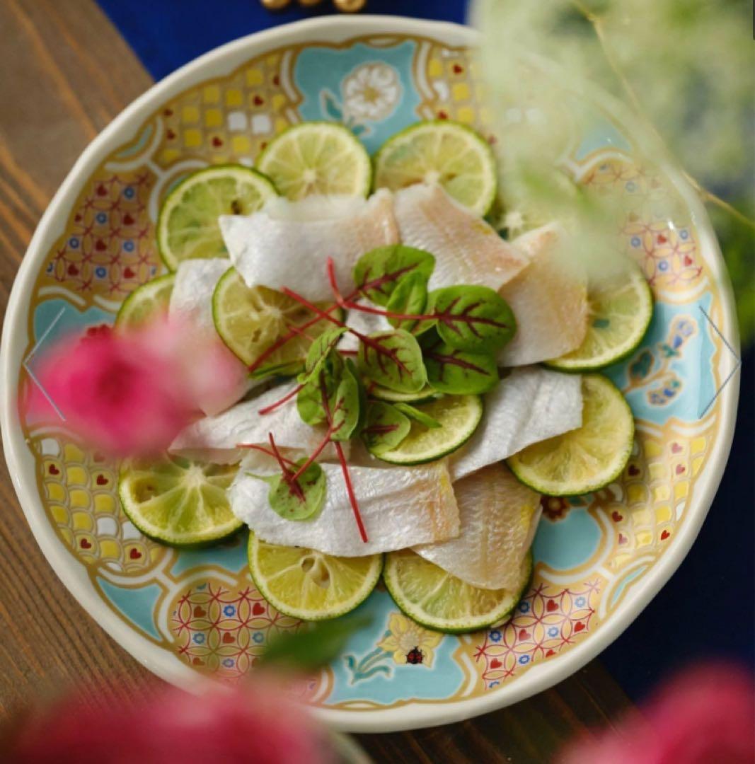 青地の花柄大アフタヌーンティー 九谷焼 ナタリーレテさん 大皿 正月