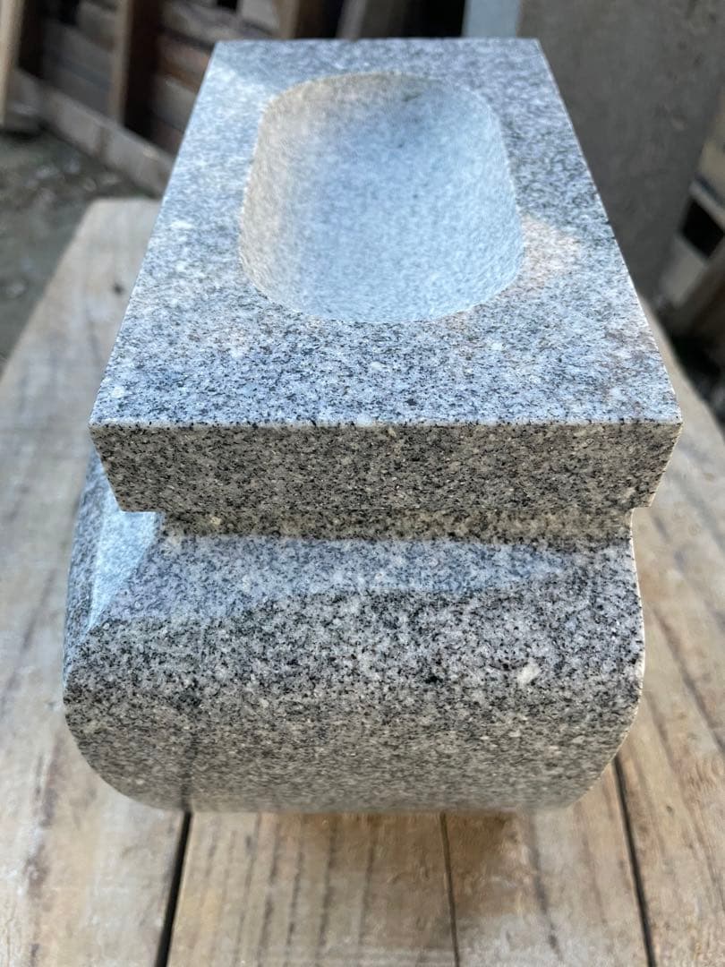 水鉢　国産品　手作り　大入石