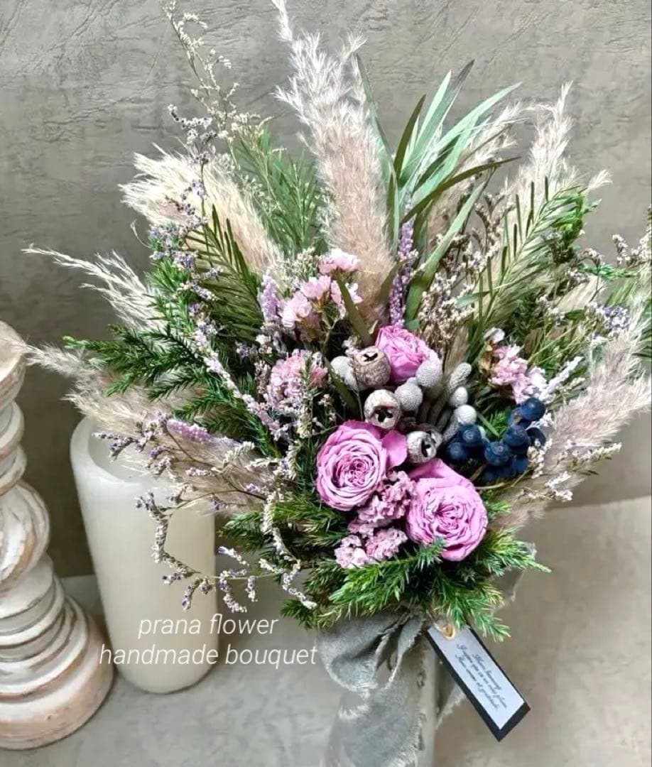 大人ピンクのナチュラルブーケ　アンティークラカラープリザーブドローズ　前撮り