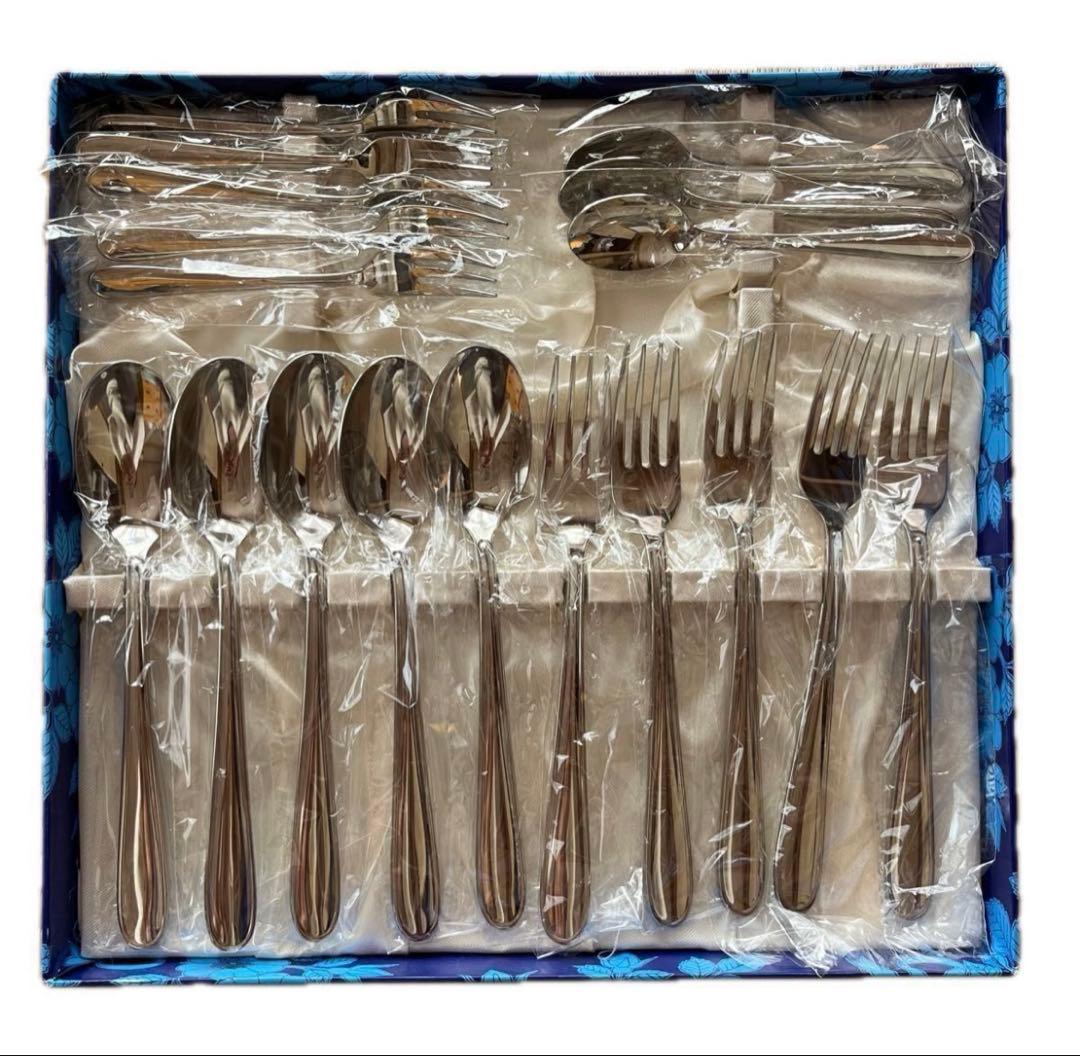 ラッキーウッド カトラリー(18-10) セット　(18本です)