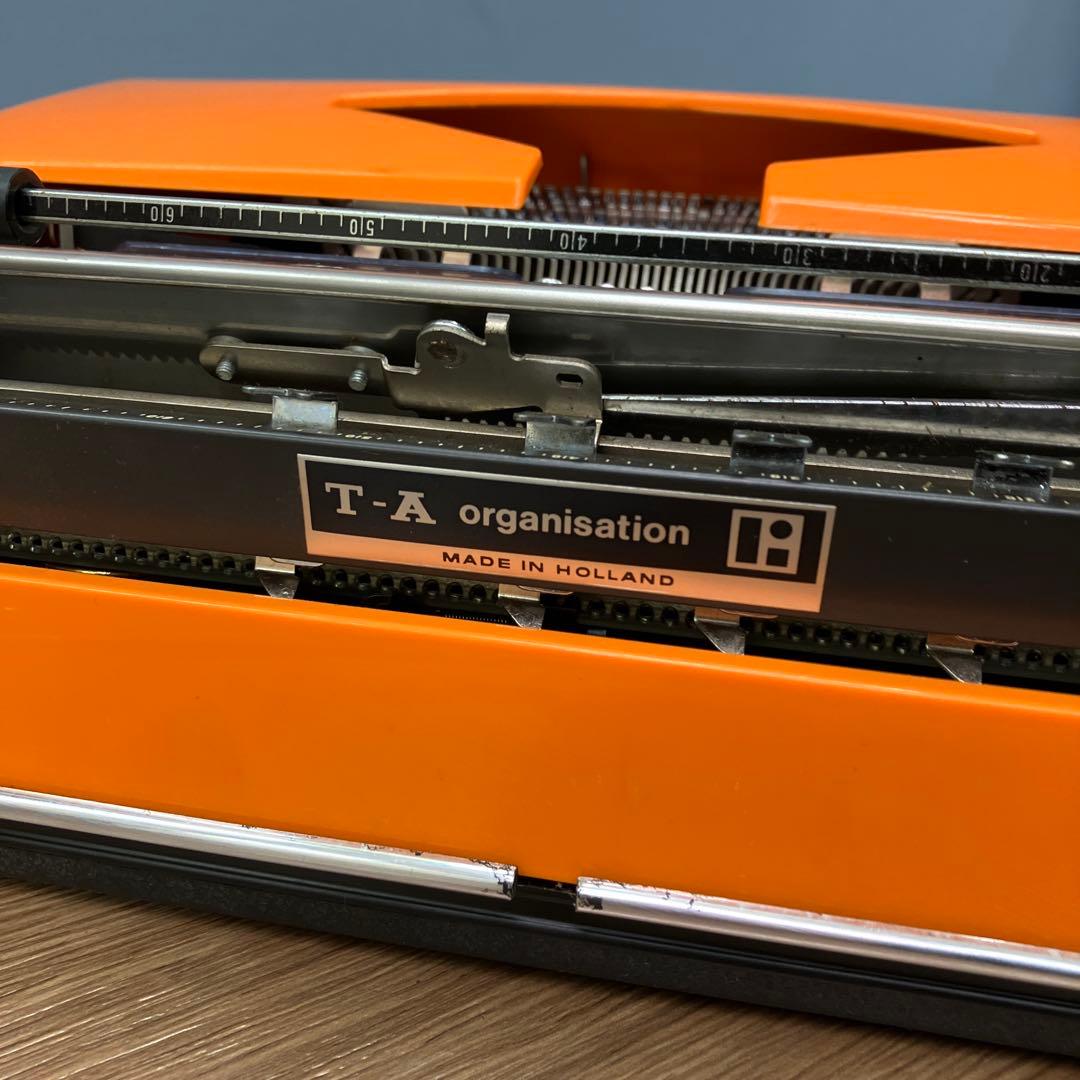 B-5 ジャンク品 昭和レトロ 希少 極美品 Triumph タイプライター