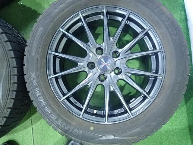 B824【送料無料】スタッドレスタイヤ 225/55R17 4本セット