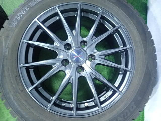 B824【送料無料】スタッドレスタイヤ 225/55R17 4本セット