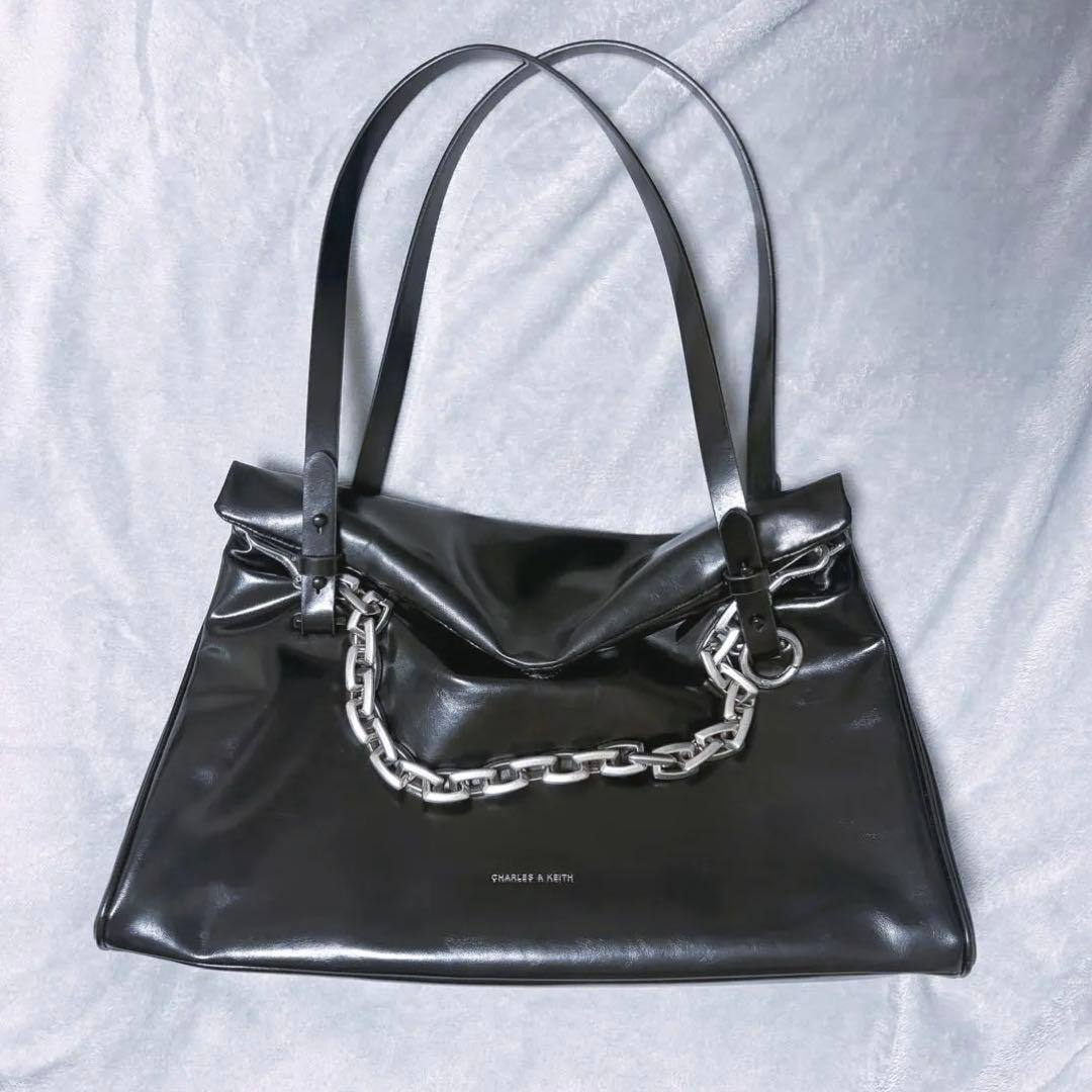 CHARLES & KEITH アンドロメダチェーンハンドルトートバッグ