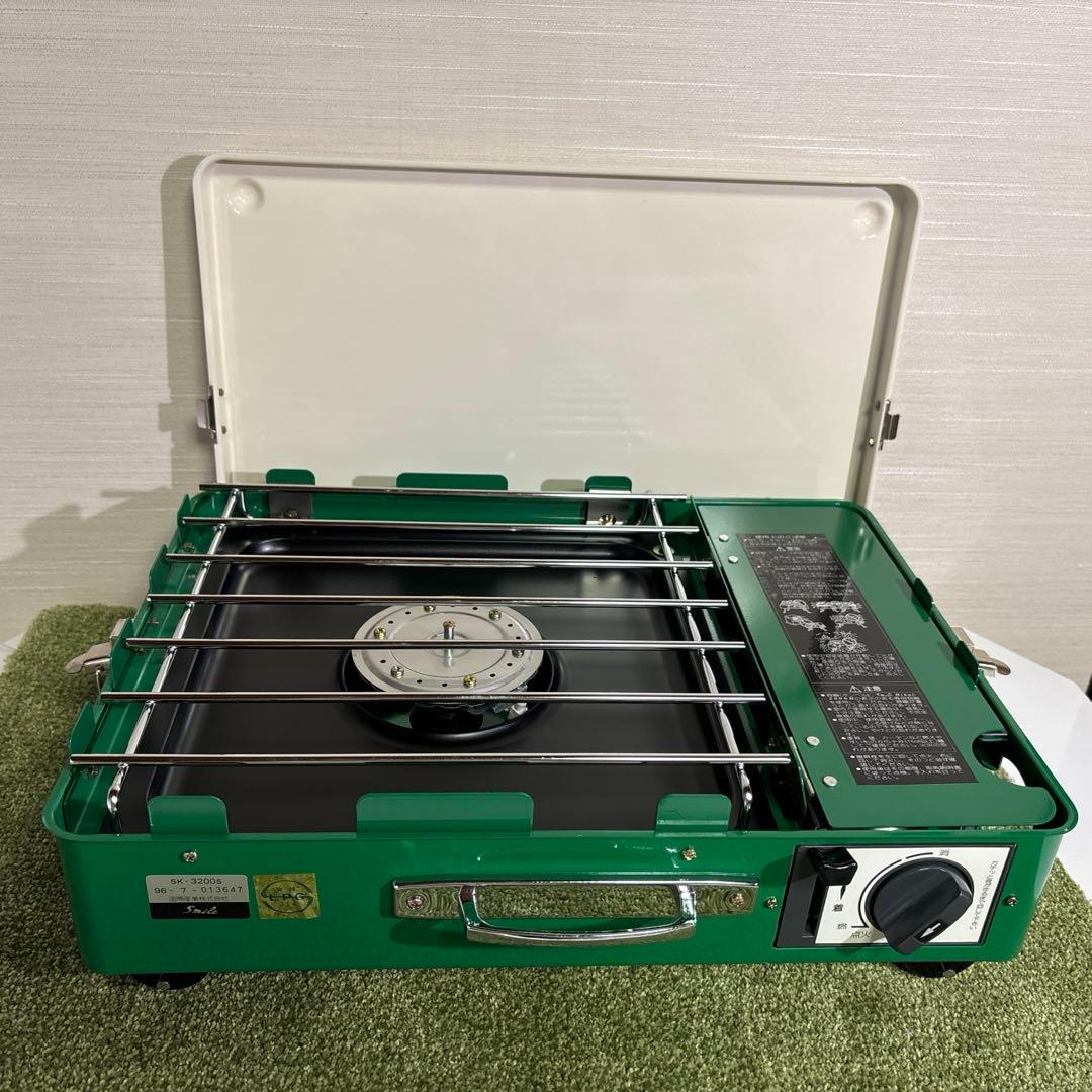 アウトドアガスコンロ（足付き）　レトロ 国際産業株式会社