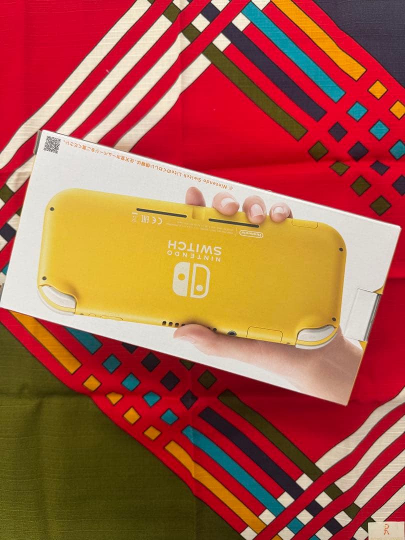 ★新品未使用★Nintendo Switch Lite イエロー/Yellow