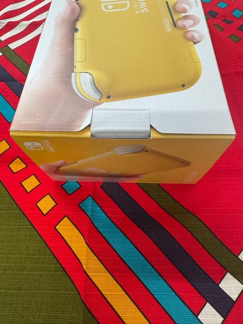★新品未使用★Nintendo Switch Lite イエロー/Yellow