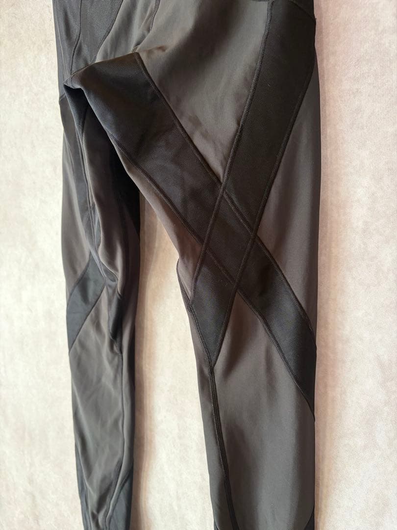 【新品未使用】CW-X HZO719 スポーツタイツ カラー：ＢＬ