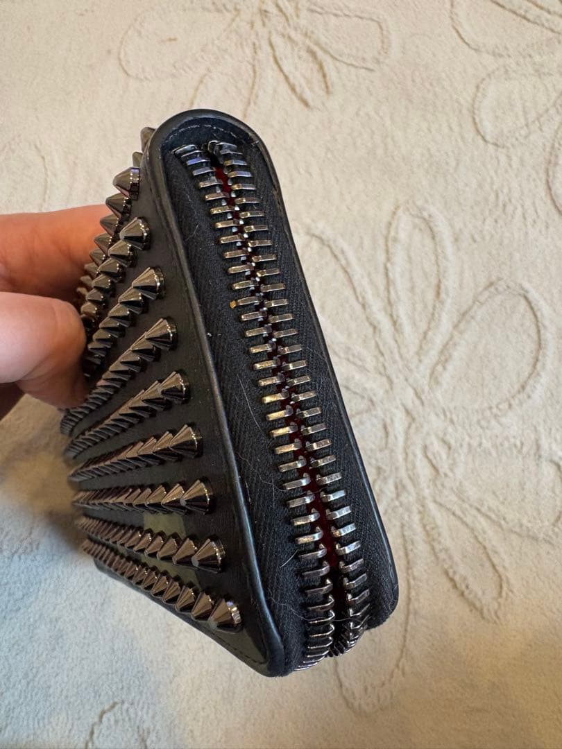 ルブタン 迷彩 スタッズ 長財布 クリスチャンルブタン