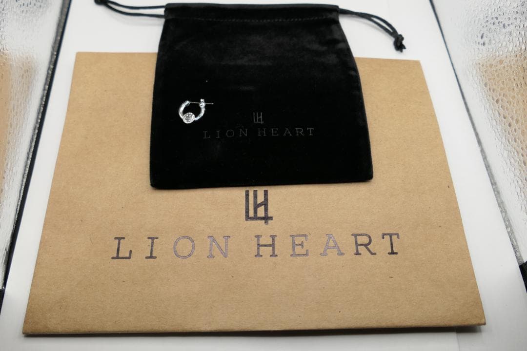 新品　未使用　ライオンハート　レオ　フープ　ピアス　LION HEART