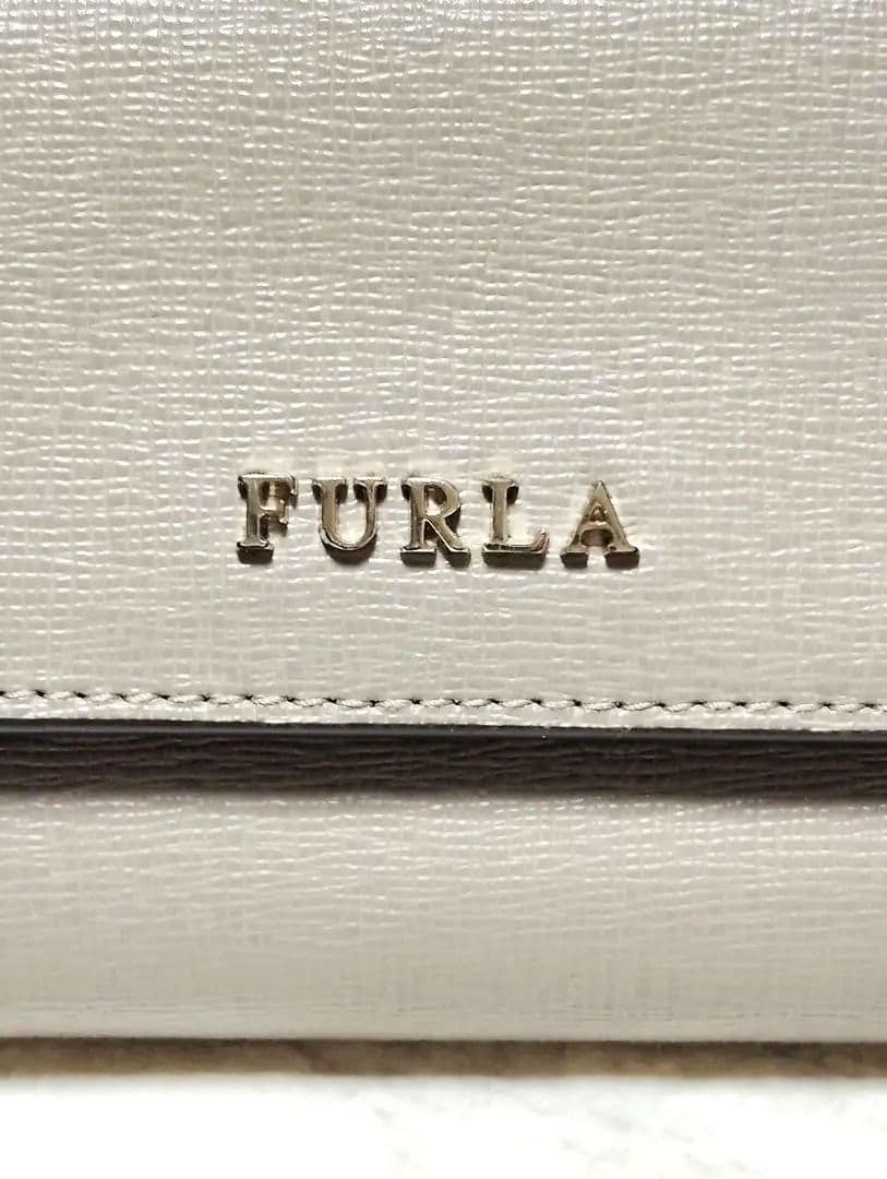 poo　新品FURLAフルラ2つ折り財布レザーグレージュ箱付き保護袋付き