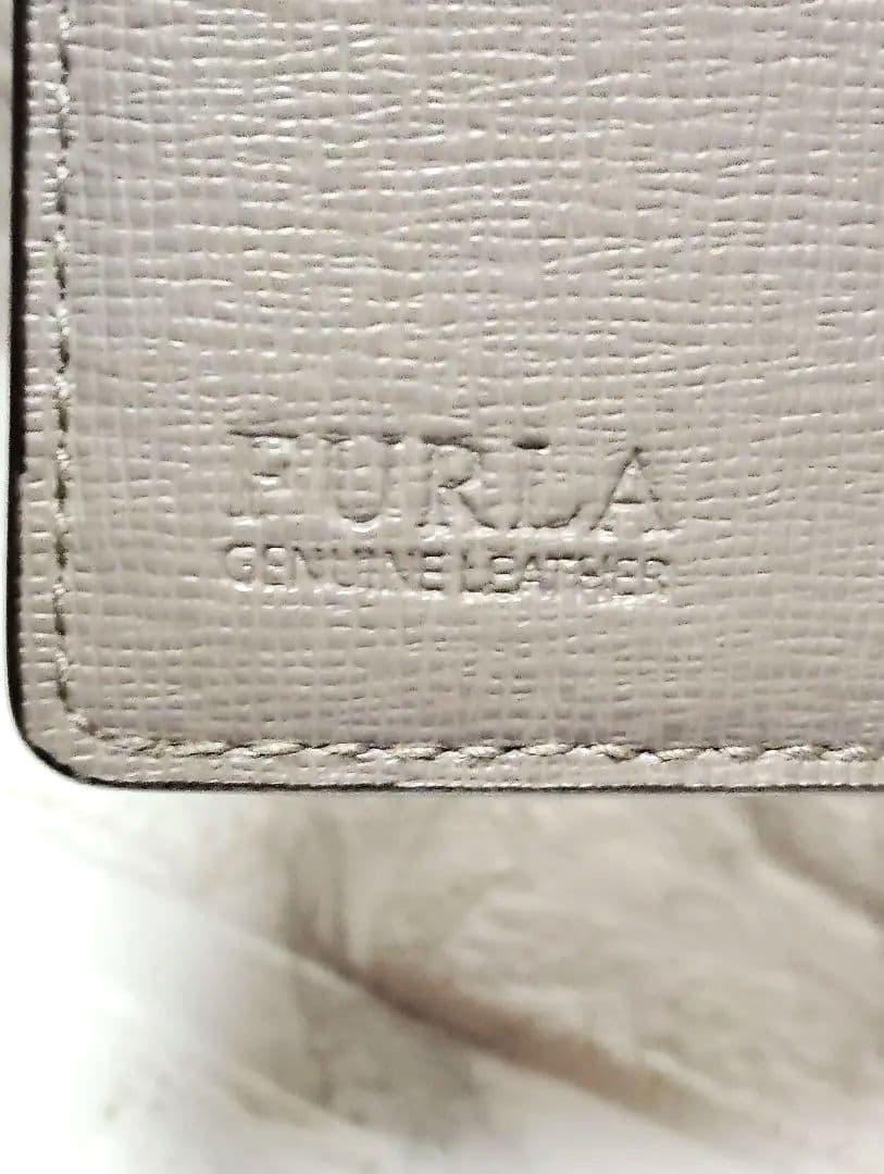 poo　新品FURLAフルラ2つ折り財布レザーグレージュ箱付き保護袋付き