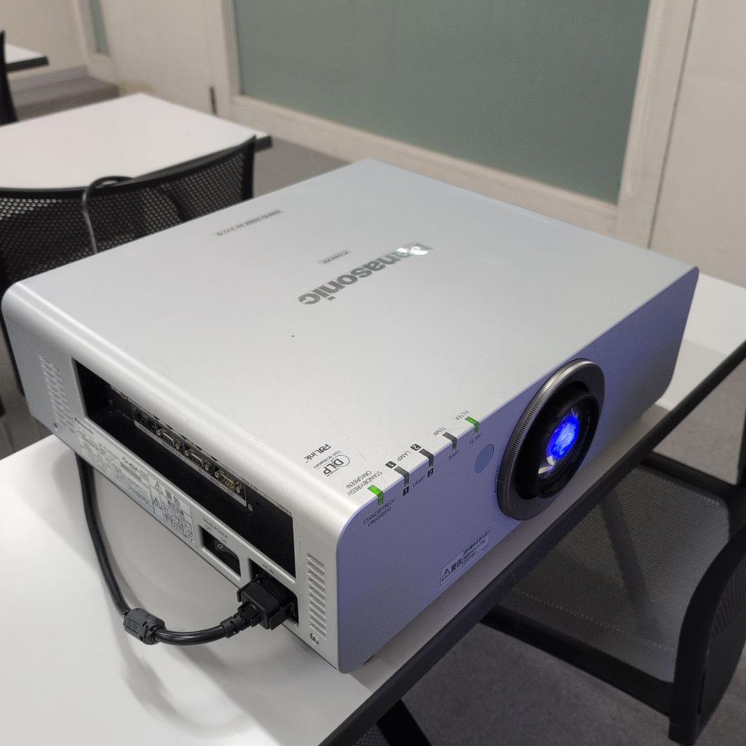 Panasonic PT-DW6300S プロジェクター本体