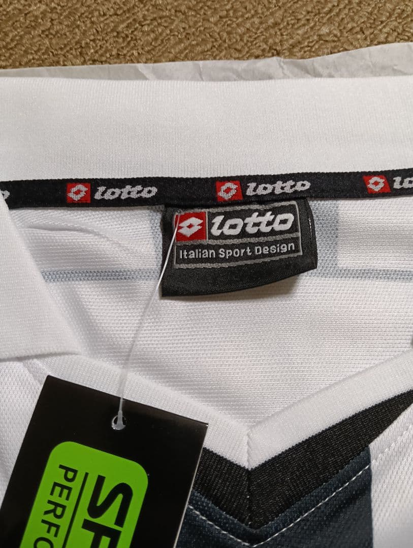 Juventus Lotto ユニフォームサイズL 新品 ユベントス