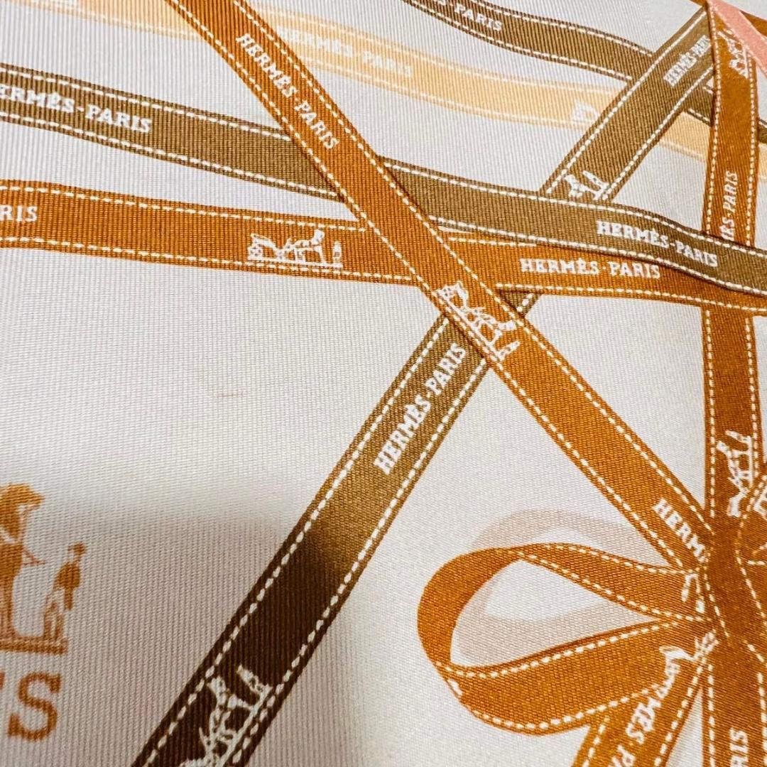 HERMES エルメス トライアングルカレ スカーフ シルク