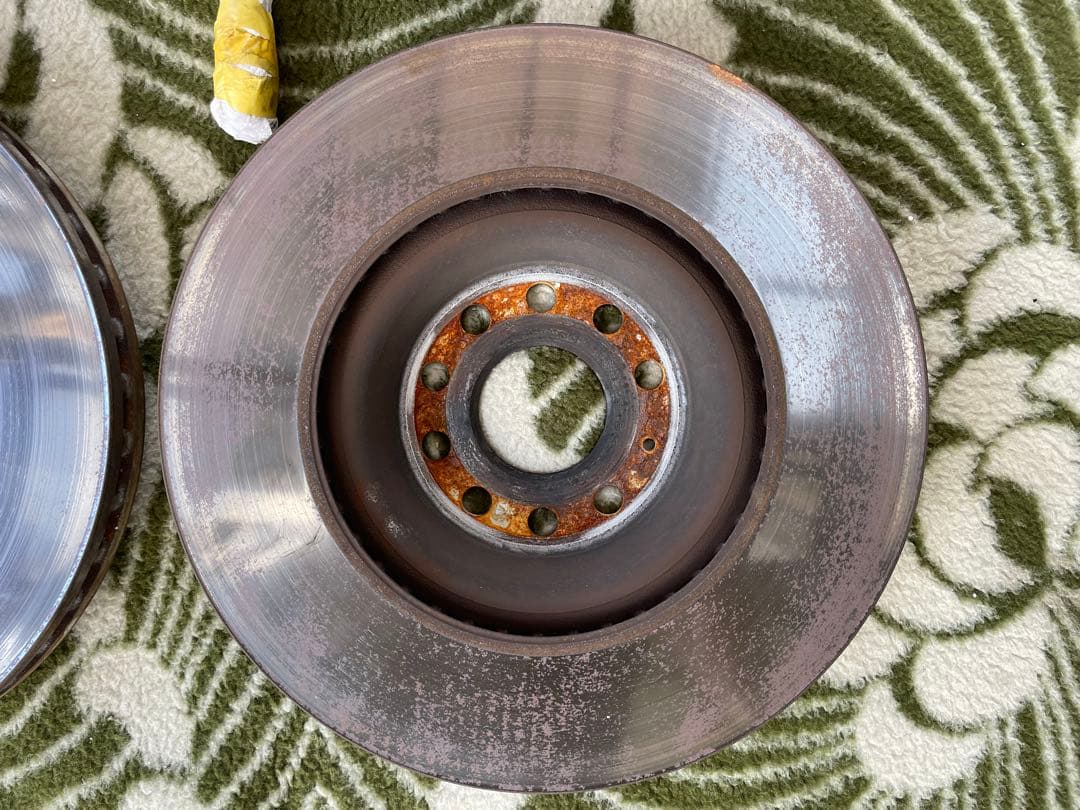 VW GOLF 7R　純正フロントブレーキ