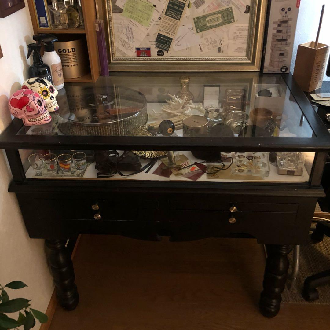 ショーケース 木製ガラス張り引き戸4枚