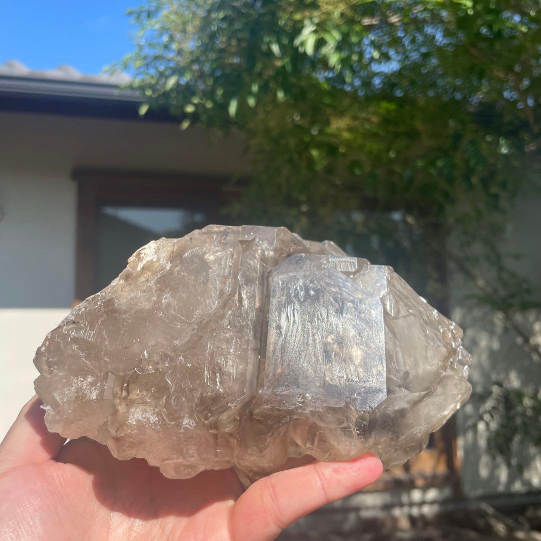 お値下げ　特大　スモーキーエレスチャル水晶　原石　1900g
