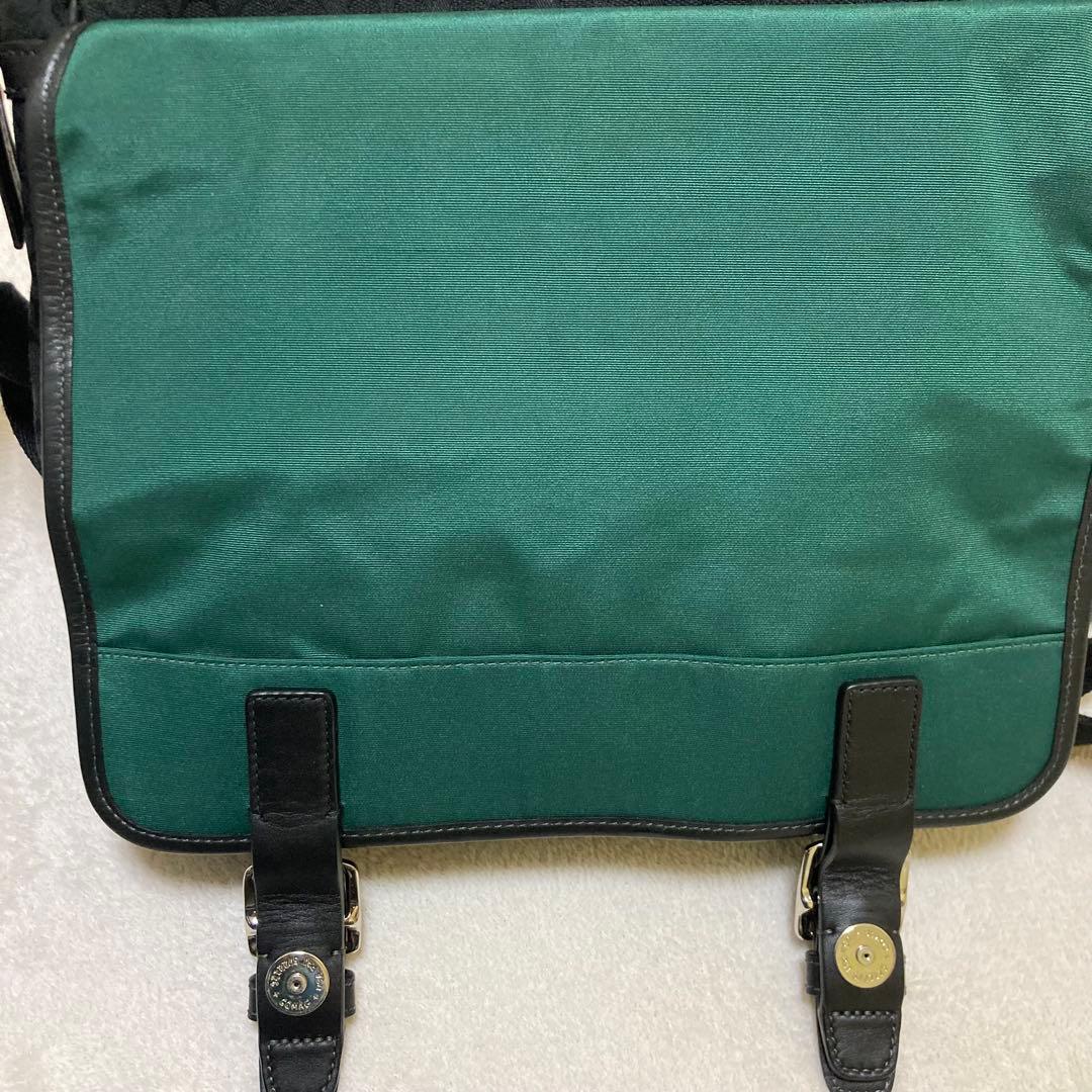 【極美品】コーチ シグネチャー斜め掛けショルダーバッグ メッセンジャーバッグ