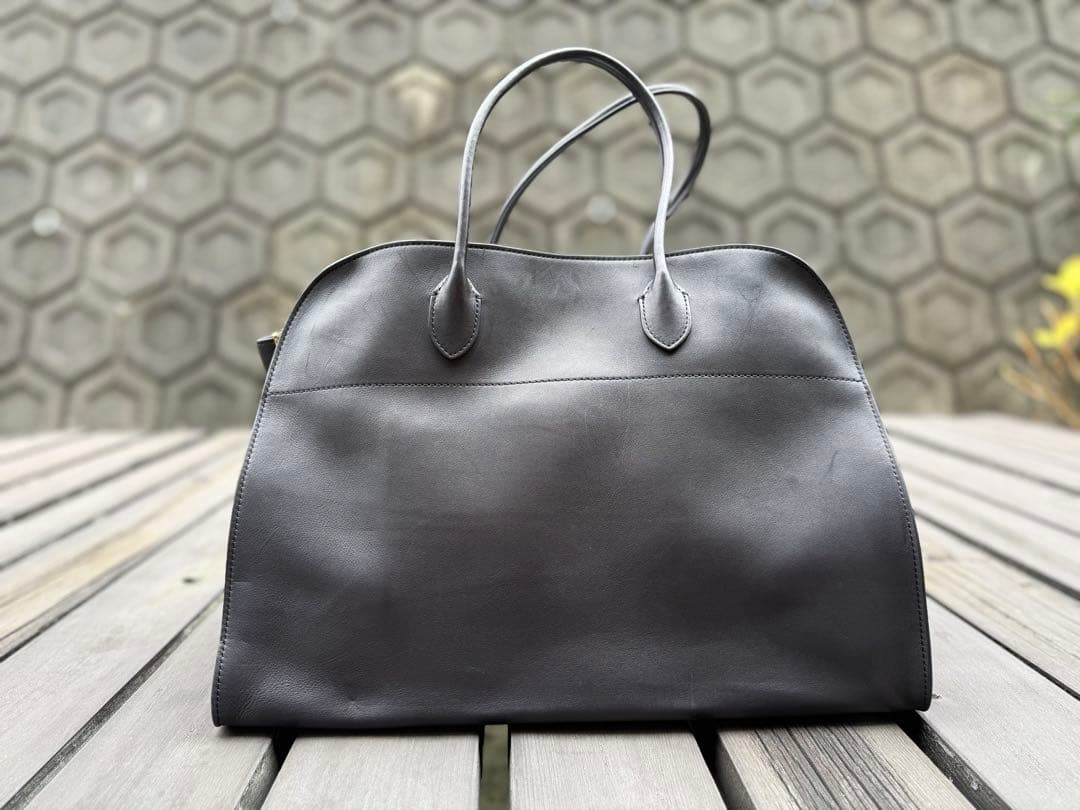 バッグ NNNThe Row Soft Margaux 17 Bag Black