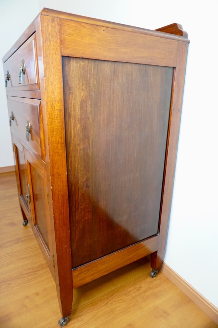 イギリス アンティーク カップボードチェスト