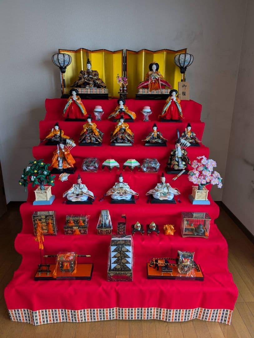 送料込【3出品全て落札必須 1/3】ひな人形 7段 15人飾り 40号（ひな壇）