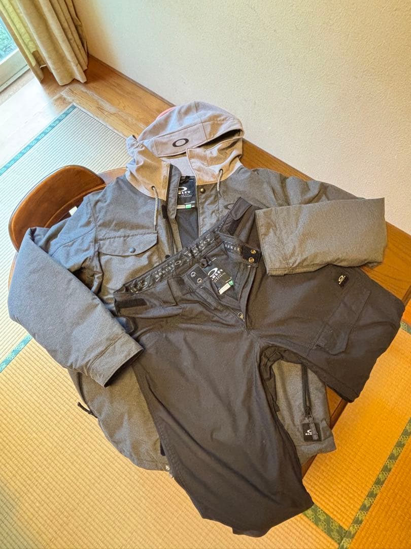 オークリー スキー＆スノーボードウェア 上下セット