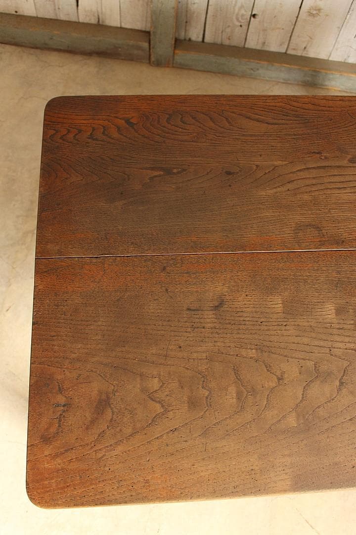 古く味のある木製の机　引き出し2杯　 ローテーブル　作業台　古家具　古民家