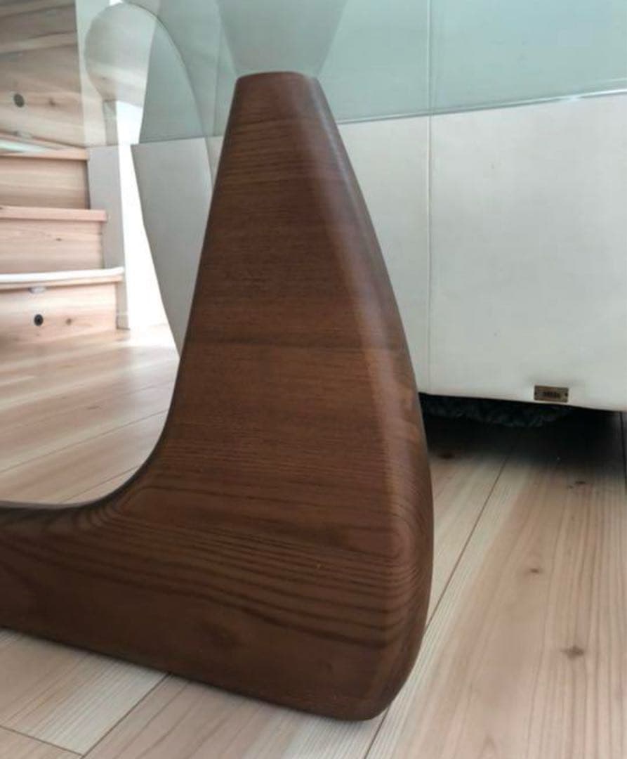 イサム・ノグチ　ガラステーブル