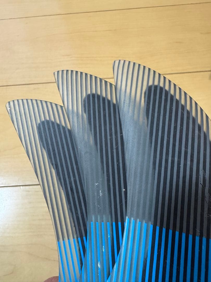 【日本未販売】Tacsurf サーフボード　フィン 3枚セット　珍しいフィン　M