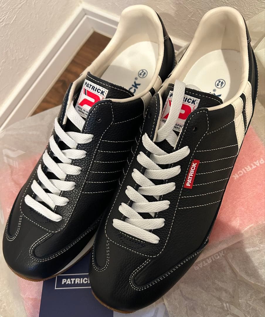 な*お様 格安スタート　新品　未使用　パトリック　スニーカー　マラソン　NVY
