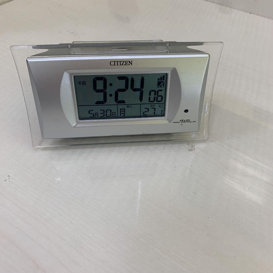 リズム時計 電波目覚まし時計 薄茶木目仕上 8RZ161SR07